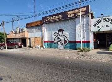 Bodega comercial · 558m² · 2 Estacionamientos · Bodega en Renta en Abasolo, Centro - (4)