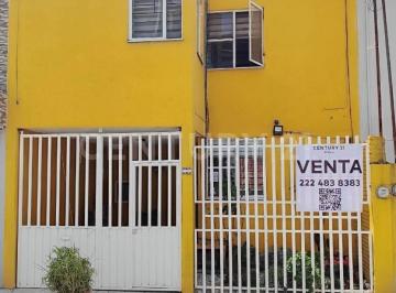 Casa · 95m² · 3 Recámaras · 1 Estacionamiento · Casa en Venta El Roble I Zona Guadalupe Caleras