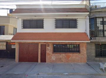 Casa de 4 habitaciones, Nezahualcóyotl · Casa en Nezahualcóyotl