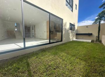 Casa de 4 habitaciones Venta MN 6,500,000 · Casa en Venta en Condominio Roca en Altozano Queretaro