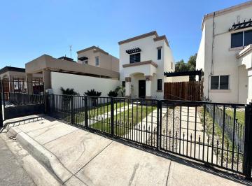 Casa de 2 habitaciones, Mexicali · Casa en Renta en Segovia, por Calzada Cetys