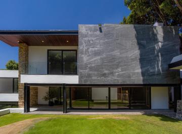 Casa de 4 habitaciones, Puebla · Residencia con Amplio Jardín en Venta en Las Ánimas