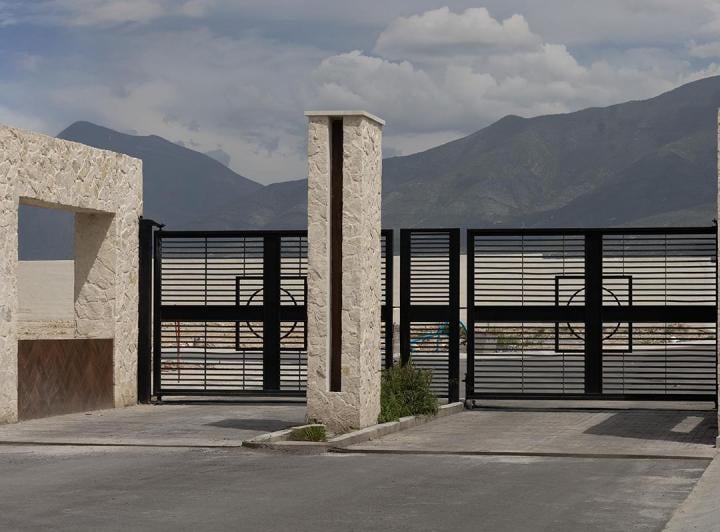 Acceso controlado · Terrenos Residenciales | Hacienda El Milagro