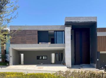 Casa de 4 habitaciones, Santiago · Casa Venta en Bosques de Las Misiones Carretera Nacional en Yerbaniz Santiago