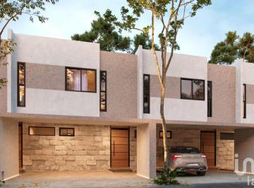 Casa · 166m² · 3 Recámaras · 2 Estacionamientos · Townhouse 3 Recámaras en Real Montejo, con Amenidades