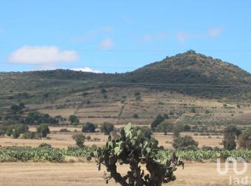 Terreno / Lote · 402116m² · Terreno con Yacimientos