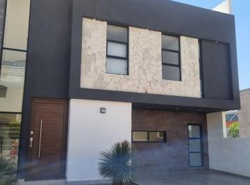 Casa de 4 habitaciones, El Marqués · Venta de Casa en Fraccionamiento Zen House Hábitat