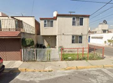Casa de 3 habitaciones, Gustavo A. Madero · Casa en Venta en Colonia El Coyol.