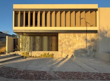 Casa de 3 habitaciones, Querétaro · En Venta Casa Fracc. Altozano 3 Rec Cuarto de Servicio Terraza Mm - Qho