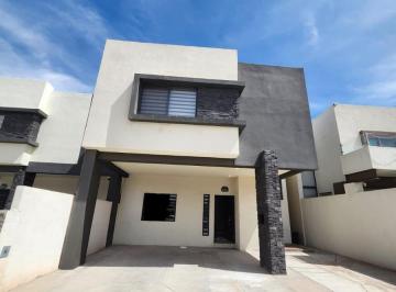 Casa · 209m² · 3 Recámaras · 2 Estacionamientos · Casa en Juárez