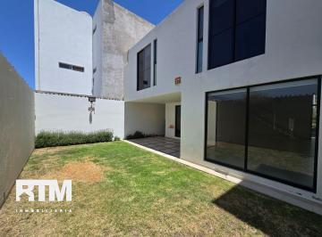 Casa · 250m² · 3 Recámaras · 2 Estacionamientos · Casa en San Luis Potosí
