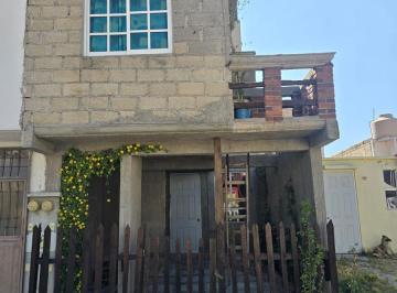 Casa · 90m² · 3 Recámaras · 1 Estacionamiento · Casa en Venta en Fracc. Paseos San Martín, Toluca, Edo. México