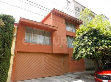Casa · 298m² · 3 Recámaras · 4 Estacionamientos · Casa en Venta en Gral. Manuel Ávila Camacho, Naucalpan, Edo. Méx.