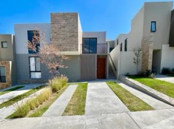 Departamento · 98m² · 2 Recámaras · 2 Estacionamientos · Departamento - Fraccionamiento Zibatá