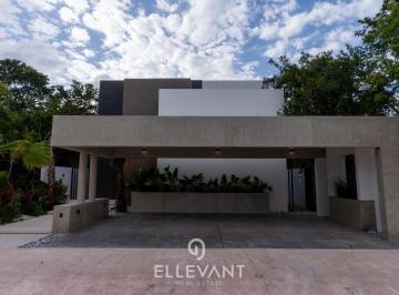 Casa en condominio de 3 habitaciones, Benito Juárez · Casa en Venta en Residencial Lagos del Sol