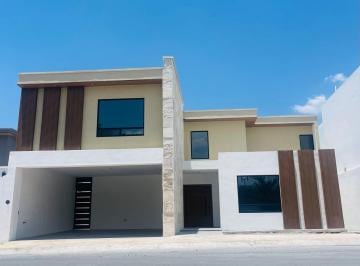 Casa · 350m² · 4 Recámaras · 2 Estacionamientos · Venta de Casa en Arteaga Coahuila Recámara en Planta Baja