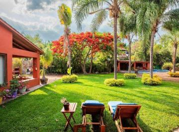 Casa · 700m² · 4 Recámaras · 2 Estacionamientos · Casa en Casa en Venta en Jiutepec, ¡Super Oportunidad!