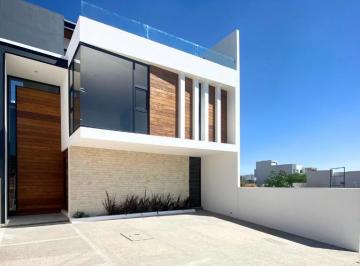 Casa en condominio de 4 habitaciones, Querétaro · Hermosa Casa a Estrenar con Rooftop y 4 Recámaras en Lomas de Juriquilla