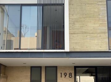 Fachada principal · Casa en Renta en Zapopan