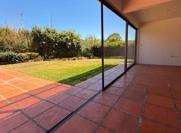 Casa de 4 habitaciones, Valle de Bravo · Venta Hermosa Casa en Avandaro, Valle de Bravo