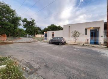 Casa · 324m² · 2 Recámaras · 1 Estacionamiento · Casa en Venta en Cadereyta