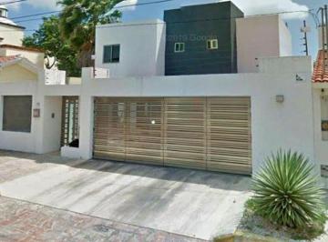 Casa de 4 habitaciones, Cancún · Hermosa Casa en Venta de Remate en Cancun Qr
