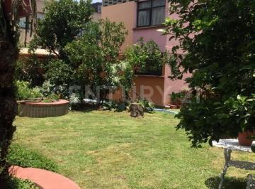 Casa · 587m² · 4 Recámaras · 8 Estacionamientos · Casa de 2 Niveles con Jardín y Cancha de Frontón en Parque San Andrés, Coyoacán.