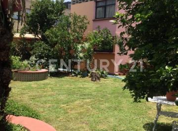 Casa · 587m² · 4 Recámaras · 8 Estacionamientos · Casa de 2 Niveles con Jardín y Cancha de Frontón en Parque San Andrés, Coyoacán.