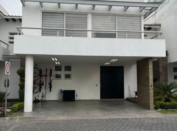 Casa · 281m² · 4 Recámaras · 3 Estacionamientos · Casa en Venta Metepec