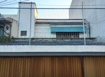 Casa · 300m² · 3 Recámaras · 3 Estacionamientos · Venta Casa Av Universidad Cerca de La Salle León Gto