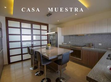 Casa de 3 habitaciones, Naucalpan de Juárez · Casa en Lomas Verdes Sexta Seccion, Doble Seguridad, Acabados Lujo