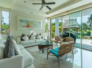 Casa de 3 habitaciones, Benito Juárez · Casa en Venta, Isla Dorada Residencial, Cancún.