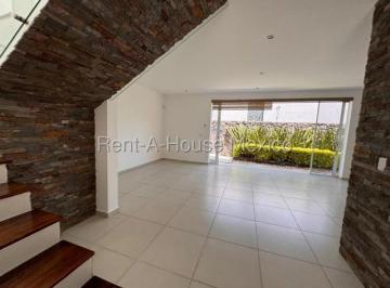 Casa de 3 habitaciones, El Marqués · Casa en Esquina con 3 Recámaras y Cuarto de Tv - Zibatá, Venta