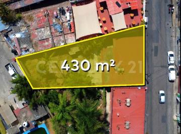 Terreno / Lote · 123m² · 3 Recámaras · 1 Estacionamiento · Se Vende Como Terreno en Av Atlacomulco, Cuernavaca en $6,977 m²