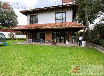 Casa en condominio · 480m² · 4 Recámaras · 3 Estacionamientos · Casa en Condominio - Club de Golf Los Encinos