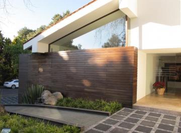 Casa · 1100m² · 3 Recámaras · 8 Estacionamientos · Residencia en Venta Los Encinos