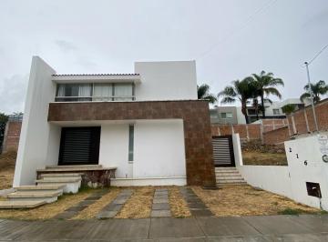 Casa de 3 habitaciones, León · Casa en Renta Gran Jardín con Amplias Recamaras