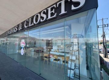 Local comercial · 135m² · Local Comercial en Venta en Villa Las Fuentes
