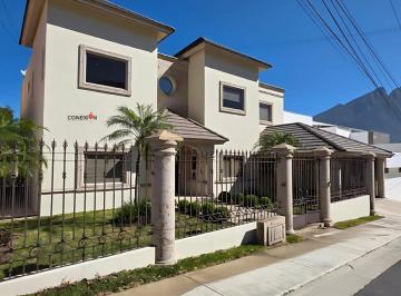 Casa de 3 habitaciones, Monterrey · Casa en Renta a Tan Sólo 5 Min. de San Pedro Garza García!