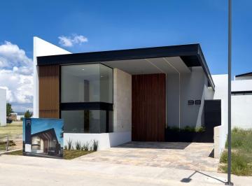 Casa en condominio · 330m² · 3 Recámaras · 2 Estacionamientos · Casa 98 de 1 Piso en Tamarindos (Norponiente)
