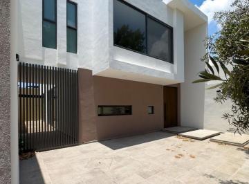 Casa en condominio · 196m² · 3 Recámaras · 2 Estacionamientos · Casa Nina en Los Olivos (Norponiente)