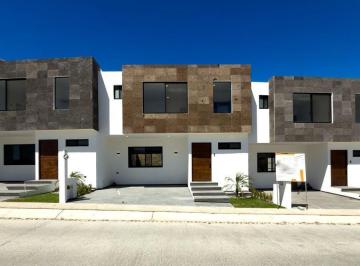 Casa en condominio · 150m² · 3 Recámaras · 2 Estacionamientos · Casa en Venta Al Norponiente de Aguascalientes, en Residencial Arroyo del Bosque