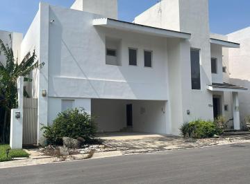 Casa · 419m² · 3 Recámaras · 2 Estacionamientos · Casa en Venta en Ciudad Victoria Tamaulipas