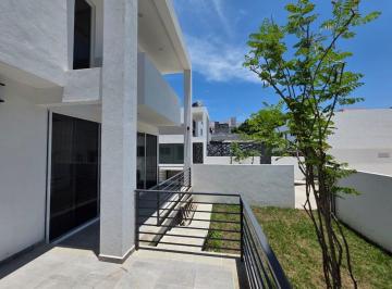 Casa · 215m² · 3 Recámaras · 2 Estacionamientos · Preventa de Casa en Chapultepec