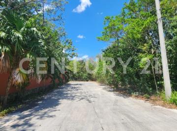 Terreno / Lote · 1000m² · Terreno en Venta a Una de Av Colegios