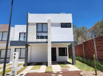 Casa · 137m² · 3 Recámaras · 2 Estacionamientos · Casa en Venta, La Cruz en San Juan del Río, Querétaro.