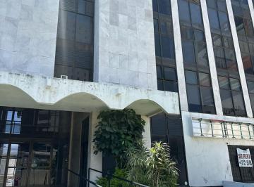 Local comercial · 210m² · 3 Estacionamientos · Local en Av Tecnológico