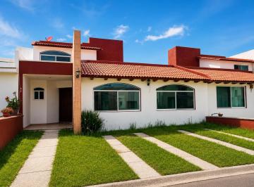 Casa · 3 Recámaras · 2 Estacionamientos · Casa en Renta en San Juan del Rio Queretaro