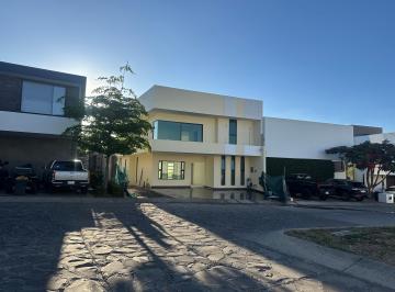 Casa de 3 habitaciones Venta MN 8,250,000 · Casa Nueva en Venta, “los Robles”