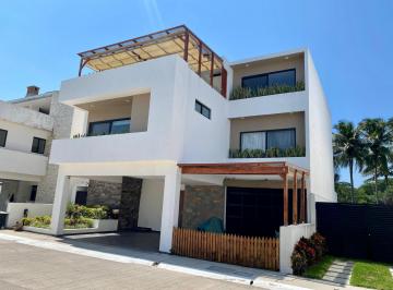 Casa · 420m² · 3 Recámaras · 2 Estacionamientos · Casa en Residencial Tai, Tai & Marina